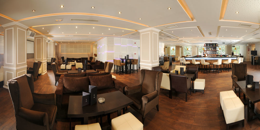 ホテル ラ メゾン ブランシェ チュニス エクステリア 写真 The lounge at the airport