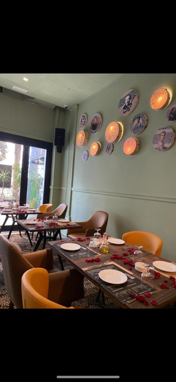 ホテル ラ メゾン ブランシェ チュニス エクステリア 写真 Restaurant interior