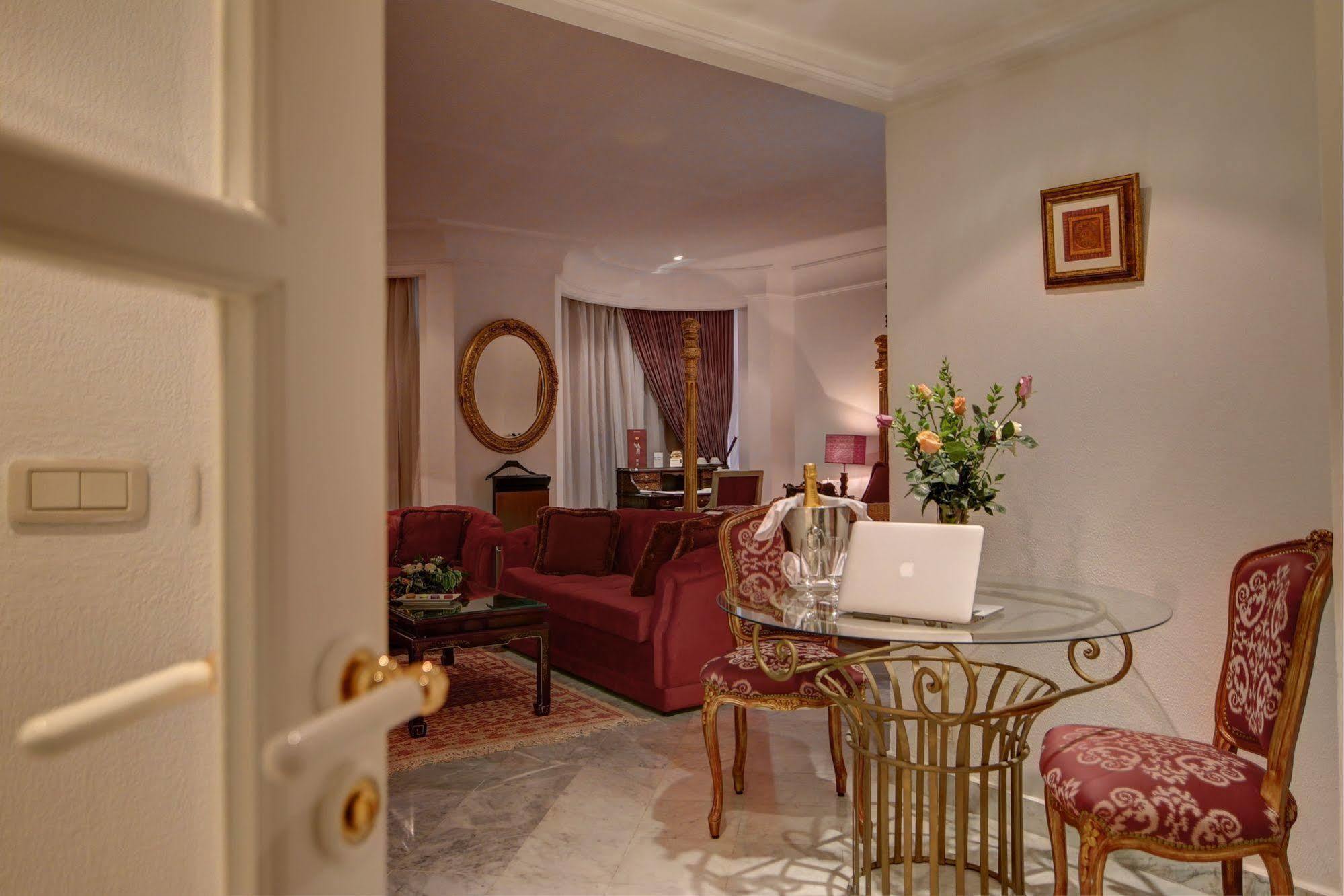 ホテル ラ メゾン ブランシェ チュニス エクステリア 写真 A suite at the hotel