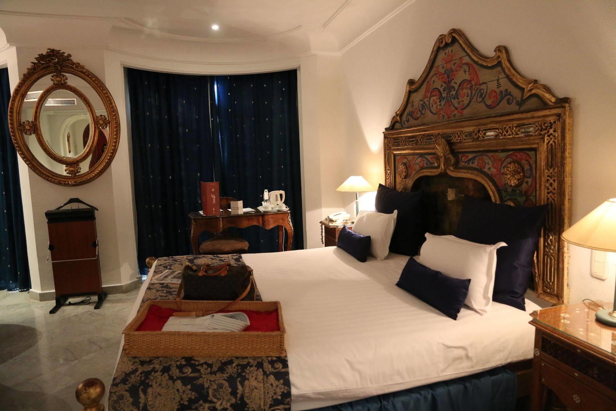ホテル ラ メゾン ブランシェ チュニス エクステリア 写真 A bedroom at the Taj Mahal Palace
