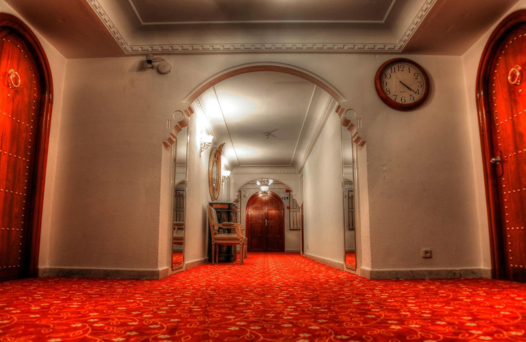 ホテル ラ メゾン ブランシェ チュニス エクステリア 写真 Interior of the hotel